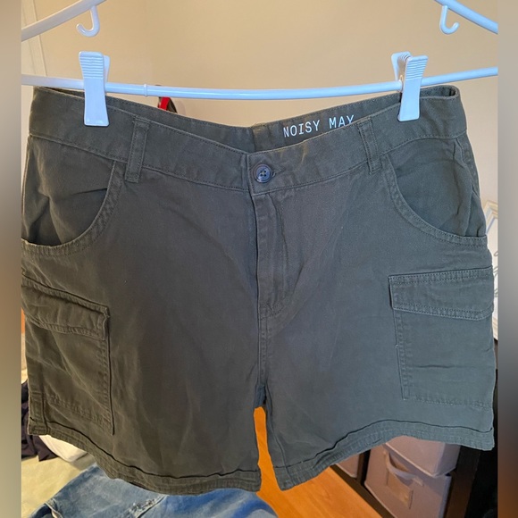 Noisy May army green cargo shorts - Picture 3 of 4